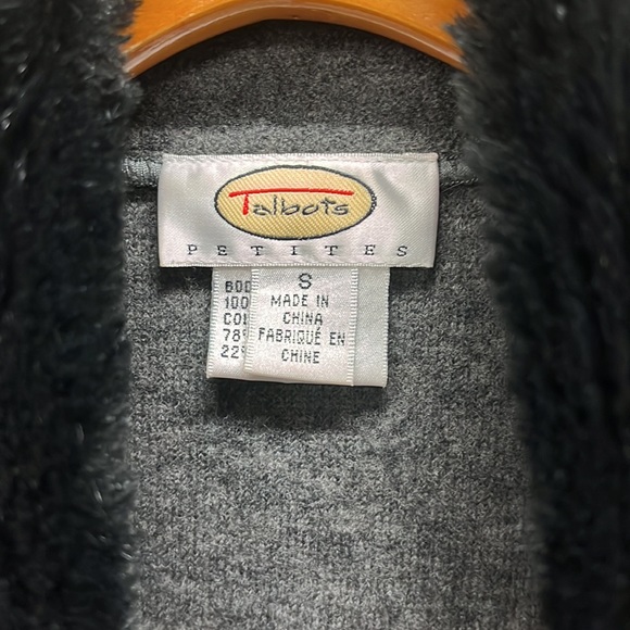 Talbots Wool Button Front Vest with Removable Fur Collar Size SP - Picture 2 of 6